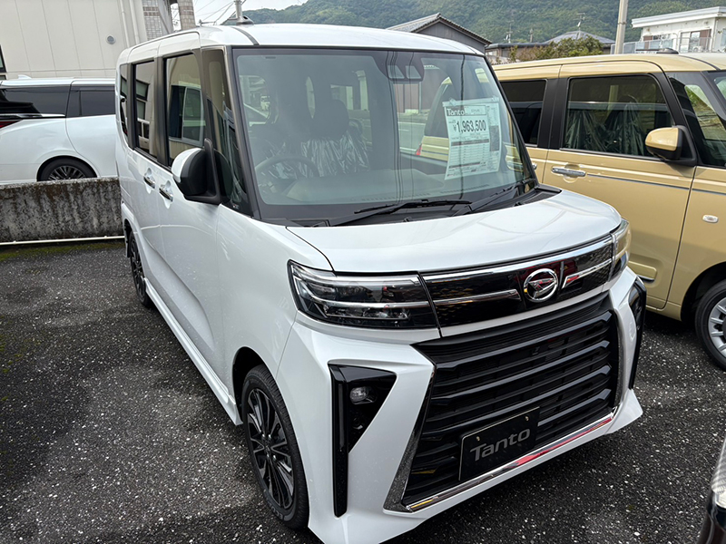 タントカスタム　RS パールホワイト